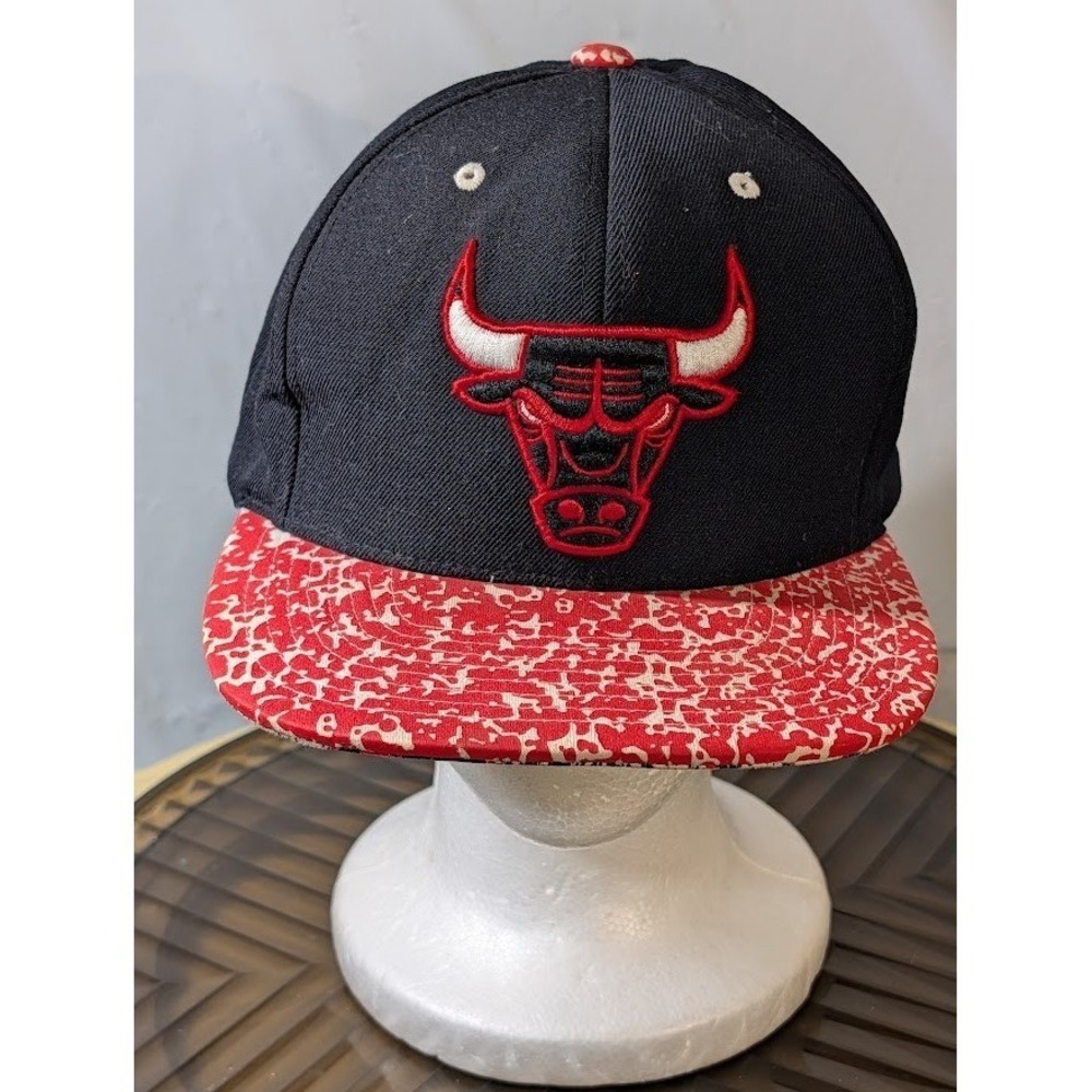 Chicago Bulls Snapback Hat Black Red Elephant Print Brim NBA‎ Basketball Cap